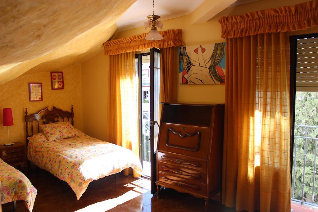Casa Rural Cuevas Del Sol Setenil De Las Bodegas Pokoj fotografie